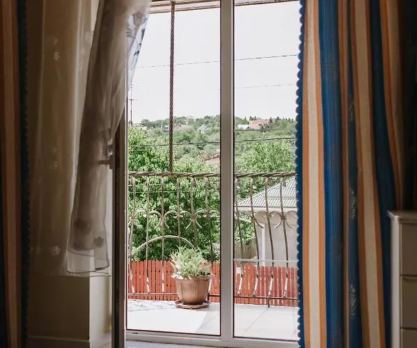 Mala Praha 3*