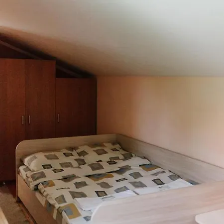 Mala Praha 3*