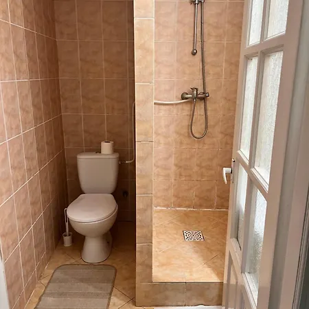 Mala Praha 3*