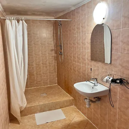 Mala Praha 3*
