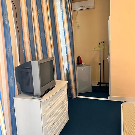 Mala Praha 3*